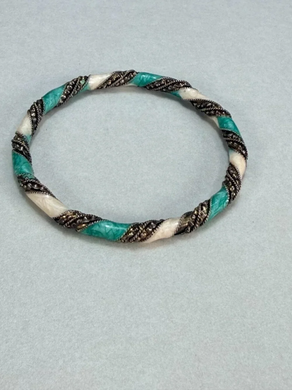 Vintage Silver Tone Twisted Bangle Green And White Enamel Filigree Bracelet